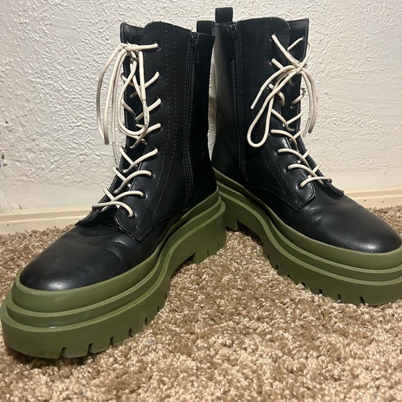 Cool Planet by Steve Madden Platform Combat Women's Boots - Picture 4 of 7